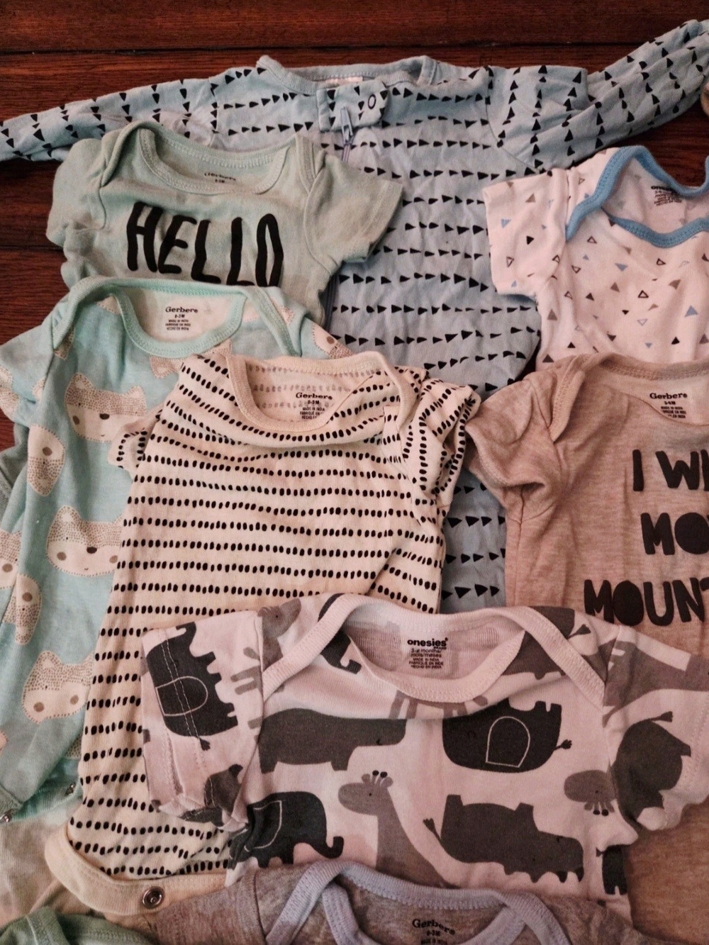 13 Piece Gerber & Disney Lot NB To 3mnths & 3-6mnths- Basically New. - Picture 4 of 11